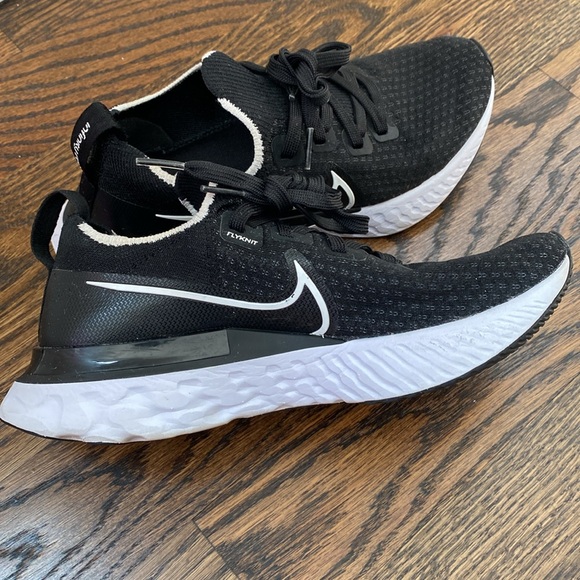Nike Infinity React Run Flyknit - Picture 1 of 5
